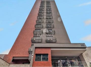 Foto 01 · Apartamento à venda em Porto Alegre - Vila Ipiranga: 2 quartos, 1 suíte, 3 banheiros, 1 vaga, 61m².