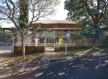 Casa de 4 quartos, Serra Negra · Casa térrea com 03 dorms. + dependência / Bosque das Arapongas / Serra Negra- SP