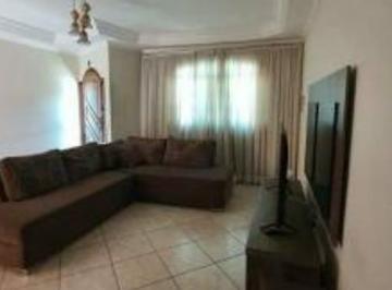 Casa · 205m² · 3 Quartos · 5 Vagas · Casa em Bangú, Santo André, 205m², 3 Dormitórios.