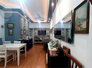 ca09c887558557309b5ab54412d504bdf2941625 · Quer morar em ótimo 3 quartos mais um no terraço, 50 m da Praia de São Francisco? Então você achou!
