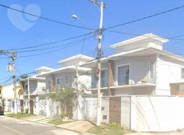 e9783d95610147afaf4964f10cf4df15b618ba7a · Linda casa em Itaipuaçu