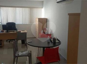 5ad3249bb0c2e66f6645b4c4facdb3ab44939159 · Sala Comercial Centro