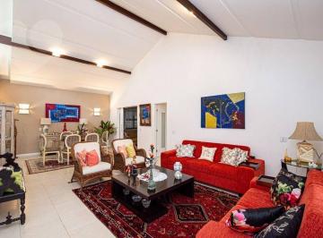 82f5dcb5a89a79304fe2ac39977c0bd2e97e46ae · Casa com 4 dormitórios (transformado em 3 quartos)  à venda, 250 m² por R$ 1.600.000 - Pendotiba  Ni