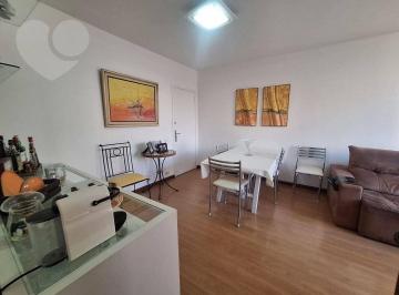 b8b4d3d6edb18a7fcf9fafd60048a480784236cb · Amplo 3 quartos em Icaraí