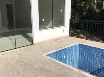 Terraço e piscina · Casa triplex, primeira locação, em local silencioso e tranquilo, cercada por muito verde,128m², R$ 5