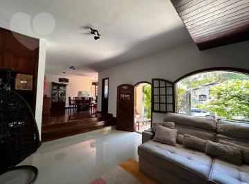 35423efbb5d94e5f99ebb7908c15916fcd2e3051 · Casa em rua fechada