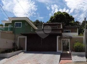 b403222b1d2e045bb85aedc4a3d0891bc47fc743 · Condominio fechado