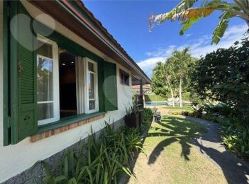 1fed0b30f8ecfbcf8964b858e2a3d67f4403c756 · Casa com 4 dormitórios à venda, 394 m² por R$ 2.800.000,00 - Piratininga - Niterói/RJ