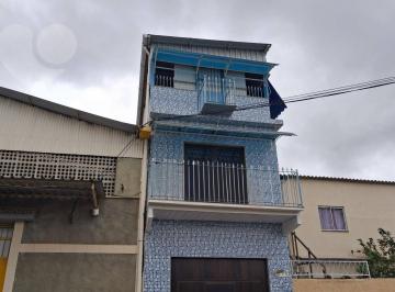 4f6a6d2149e576aac2b1ad126b37c86934f90321 · Triplex com Elevador Social