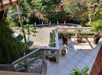 Frente sol manhã · Casa com 3 dormitórios à venda, 264 m² por R$ 990.000,00 - Mata Paca - Niterói/RJ