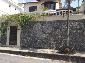 de09c5086e03c02df74c7aab73f9bd66051aae5f · Excelente casa duplex, local muito tranquilo e silencioso. Ótima planta. Lazer privativo integrado.
