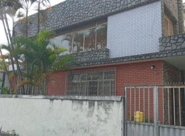 aaadc84da8dff45a799aad5b7c33041a70a3fd24 · Linda Casa - Centro, Niterói-RJ 5 quartos e 2 suítes