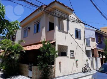 256e837e9d0feffb46cc1148d55e2824a2e9af09 · Sobrado com 2 dormitórios à venda, 70 m² por R$ 400.000,00 - Fonseca - Niterói/RJ