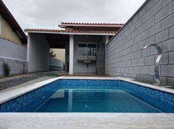 Casa de 2 quartos, Itanhaém · Casa com piscina e 2 quartos em Itanhaém.