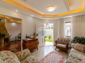 Casa · 250m² · 3 Quartos · 4 Vagas · Sofisticação, Conforto e Lazer em Casa de Alto Padrão na Vila Rosália