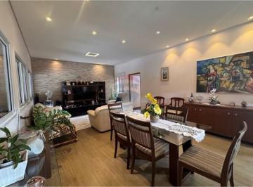 Casa · 200m² · 2 Quartos · 2 Vagas · Casa térrea no Condomínio Euroville II – Bragança Paulista