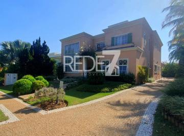 Casa · 840m² · 3 Quartos · 4 Vagas · Casa de Luxo em Alphaville Campinas: 3 suítes, varanda gourmet, piscina aquecida e clube exclusivo!