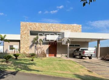 Casa · 200m² · 4 Quartos · 4 Vagas · Casa em Condomínio de Luxo em Holambra-SP: 4 Quartos, 2 Suítes, 4 Banheiros, 4 Vagas - Aproveite!