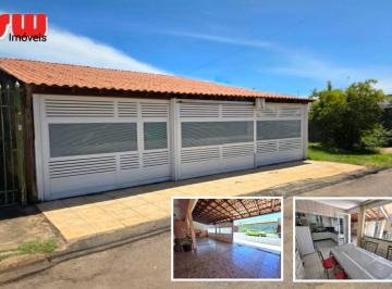 Casa de 6 quartos, Taguatinga · Excelente casa na QNM 38 Casa principal + Casa 2 qts independente.Toda na Laje Garagem 4 carros
