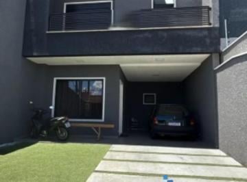 Foto 01 · Imperdível Casa à Venda em Pinhais-PR, Bairro Weissópolis: 4 Quartos, 1 Suíte, 2 Salas, 3 Banheiros,