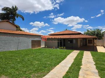 Casa de 3 quartos, Brasília · Condomínio RK - Casa reformada com armários, troco por lote no RK