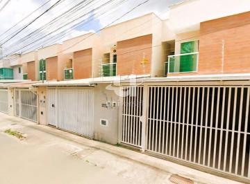 Casa · 136m² · 3 Quartos · 1 Vaga · Oportunidade no Recanto da Mata