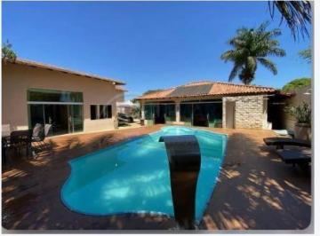 Casa · 600m² · 4 Quartos · Casa à Venda Com 4 Quartos em Vicente Pires, com 800m².
