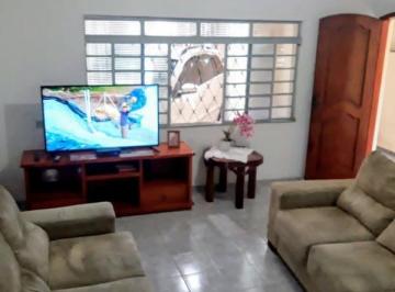 Casa · 230m² · 3 Quartos · 1 Vaga · Casa à venda com 3 quartos (2 suítes) e 1 vaga no Centro em Santa Bárbara d'Oeste 