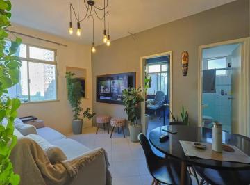 Apartamento · 66m² · 2 Quartos · Apartamento à venda no Centro