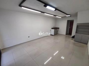 Comercial · 16m² · 1 Vaga · Loja disponível para locação no bairro Centro em Uberlândia-MG.