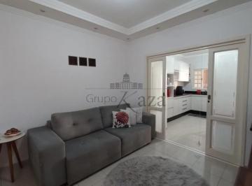 Casa · 125m² · 3 Quartos · 2 Vagas · Oportunidade - Casa Sobrado - Bosque dos Eucaliptos - 3 Dormitórios - 187m².