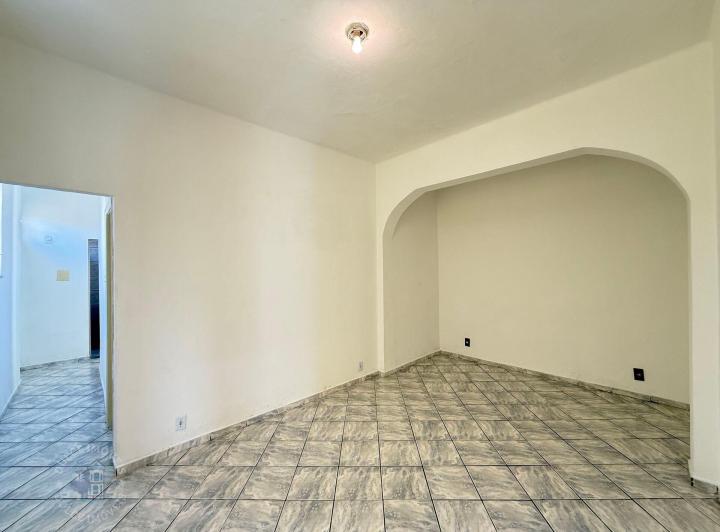 Foto do imóvel - Casa de Vila linear 01 quarto, sala, cozinha, banheiros, área externa com lavanderia