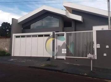 ce0683acb53c95f00159b0336b177c80d6c1b741 · Casa com 3 dormitórios à venda, 184 m² por R$ 700.000,00 - Centro - Barretos/SP
