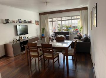 Casa · 200m² · 3 Quartos · 4 Vagas · Campo Belo - Sobrado Residencial de 200m² com 3 suítes e 4 vagas.