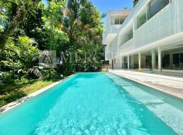 a9fccf9cc78c97bb20d215c71ac8951ef7a51716 · Casa no Guarujá, Condomínio Fechado Sítio São Pedro, 4 Quartos, Sendo Suítes e Piscina - Mercuri Imó