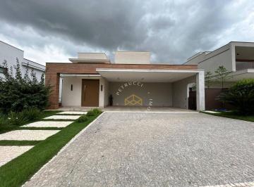 ec83c1b2bd4ebb43a696bf6f0d499fab715f8c15 · CASA À VENDA COM 3 SUÍTES, PISCINA AQUECIDA E ÁREA GOURMET INTEGRADA
