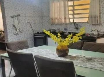 Casa · 212m² · 2 Quartos · 3 Vagas · Casa à venda em Osasco