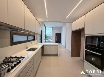 1d8e7c4123447ea4ebd8368543ce17f4d9318140 · Casa com 3 Quartos 3 Suítes com Piscina à venda - Condomínio Chácara Ondina - Sorocaba/SP