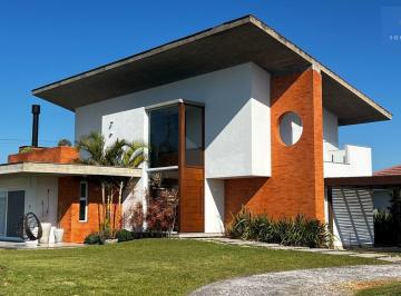 Casa · 234m² · 3 Quartos · 2 Vagas · Casa no condomínio Green Village Golf Club em Xangri-Lá!