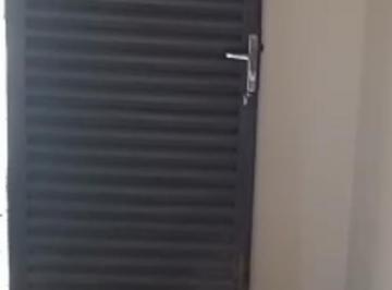 Casa · 1m² · 1 Quarto - Gelnira Meireles Meireles · Aluga kitnet no bairro rosario Luziania