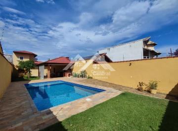 Casa · 244m² · 3 Quartos · 5 Vagas · Casa com piscina em Peruíbe