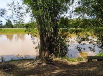 Rural · 90m² · 2 Quartos · 6 Vagas · Chácara Fundo Para Lago Casa Pomar e Poço apenas 280 mil!