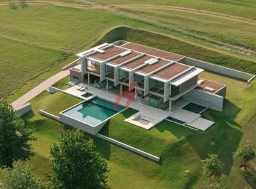 Foto 01 · Casa de Luxo em Condomínio Alphaville com 6 Quartos e 6 Suítes - Venda ou Locação em Santana de Parn