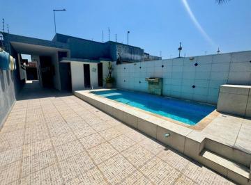 Casa de 2 quartos, Itanhaém · Casa à 500m do mar com 2 quartos e piscina em Itanhaém.