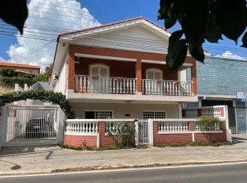 Casa de 5 quartos, Águas de São Pedro · Casa 5 dormitórios - Águas de São Pedro