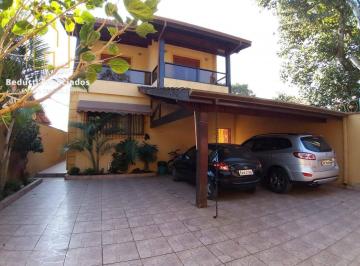 Casa · 460m² · 3 Quartos · 7 Vagas · Luxo e lazer em um só lugar, 3 Suítes, Piscina e 7 Vagas.