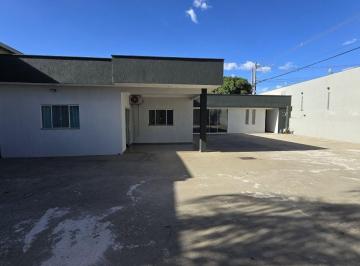 Casa de 4 quartos, Águas Claras · Casa em lote de 500 metros e 4 quartos à venda em Arniqueiras moderna condominio