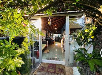 Casa · 100m² · 3 Quartos · 2 Vagas · Sobrado de 60 m² em Condomínio Fechado - Conforto, Segurança e Lazer