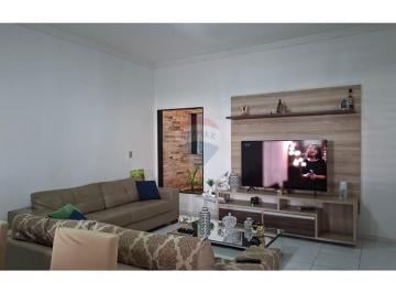 Casa · 230m² · 3 Quartos · 3 Vagas · Casa dos Sonhos: Piscina e Conforto em Natal!