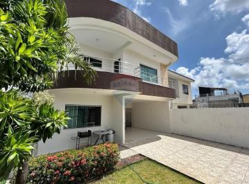 Casa · 198m² · 4 Quartos · 4 Vagas · Casa dos Sonhos: 4 Quartos em Parnamirim, RN!